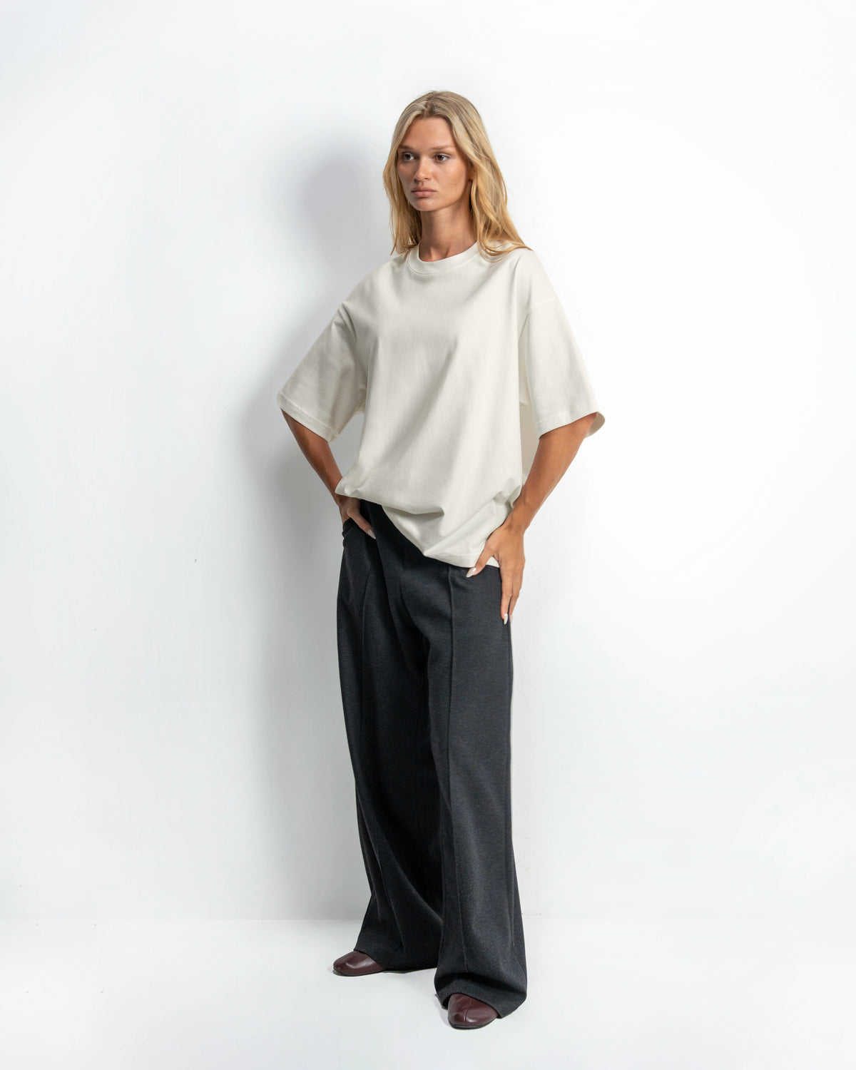 Relaxed Model 1 #Cream